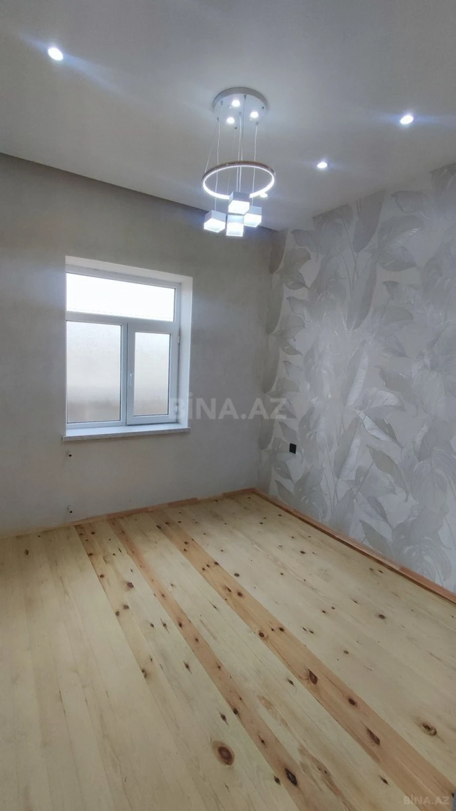 Satılır 4 otaqlı həyət evi 100 m²