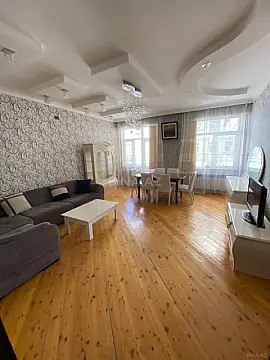 Kirayə verilir 3 otaqlı mənzil 120 m² — Bakı, Həzi Aslanov qəs. 3 otaq 120.00 m²