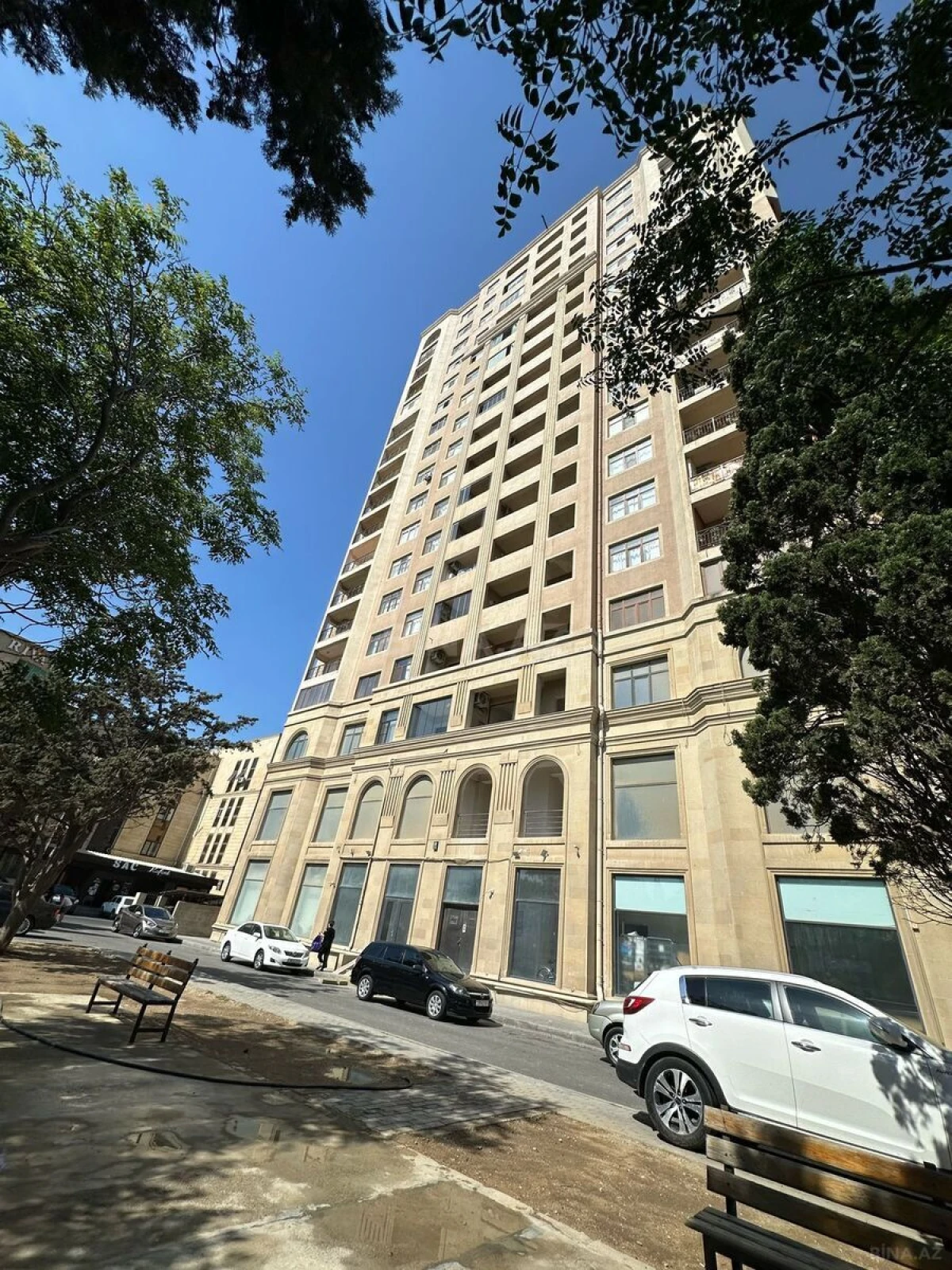 Satılır 2 otaqlı mənzil 72 m²