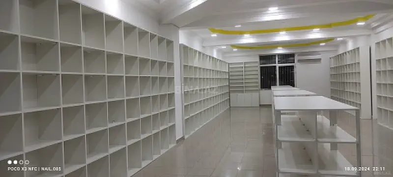 Satılır obyekt 147 m²