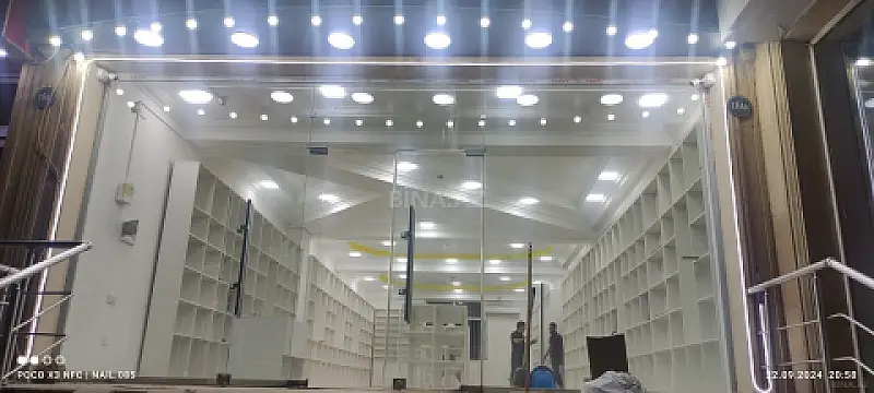 Satılır obyekt 147 m²