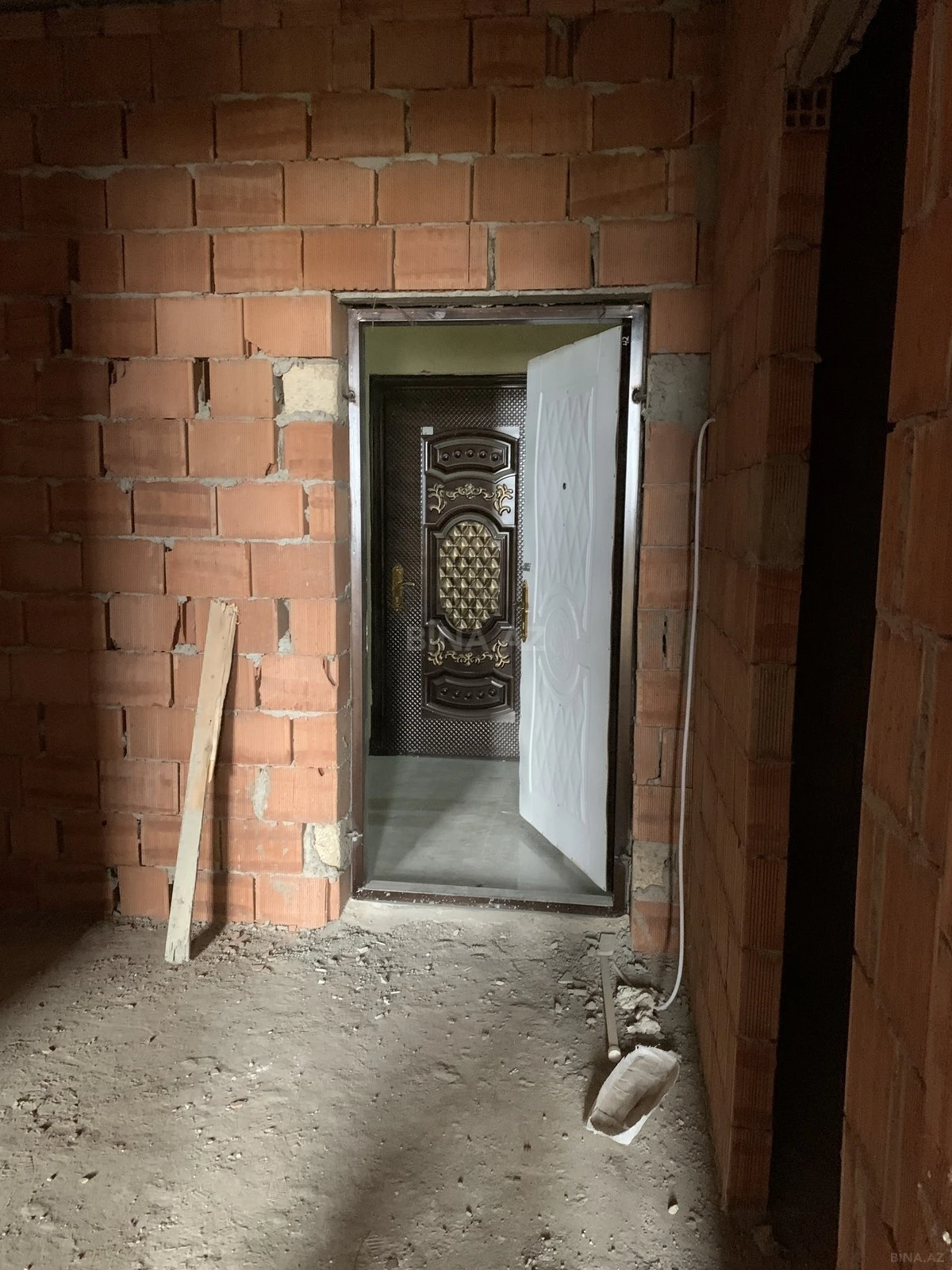 Satılır 2 otaqlı mənzil 48 m²