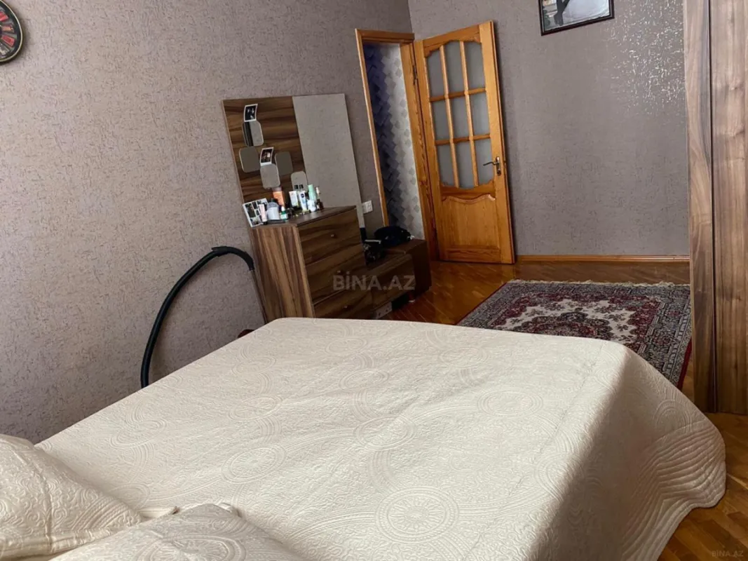 Satılır 2 otaqlı mənzil 75 m²
