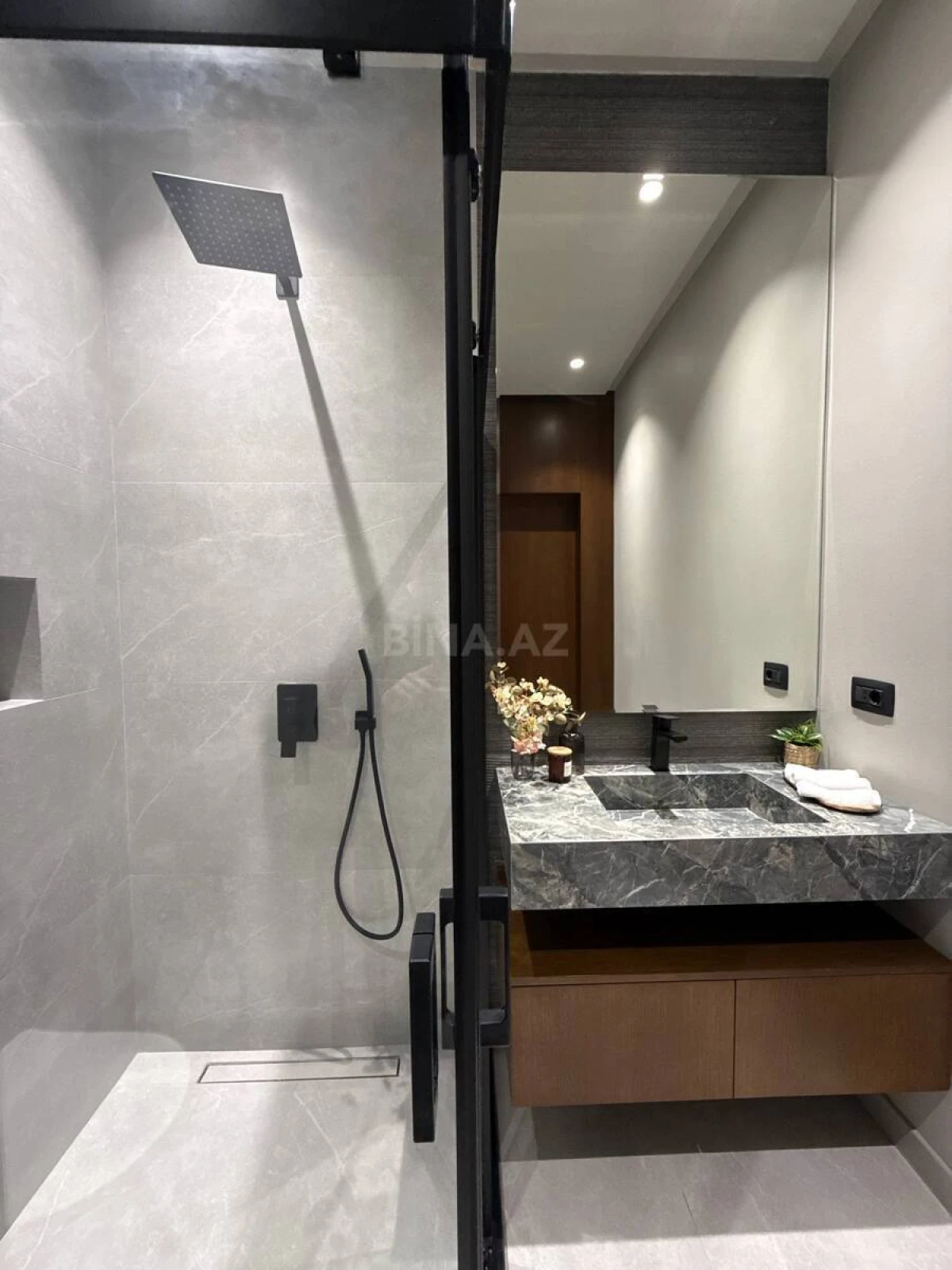 Satılır 4 otaqlı həyət evi 210 m²