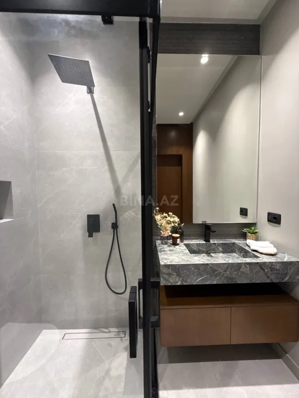 Satılır 4 otaqlı həyət evi 210 m²