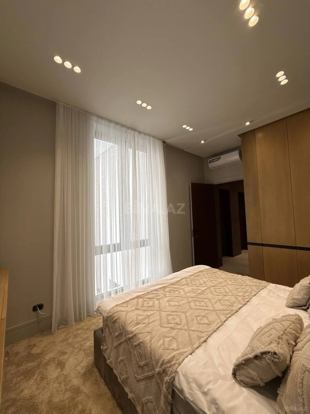 Satılır 4 otaqlı həyət evi 210 m²