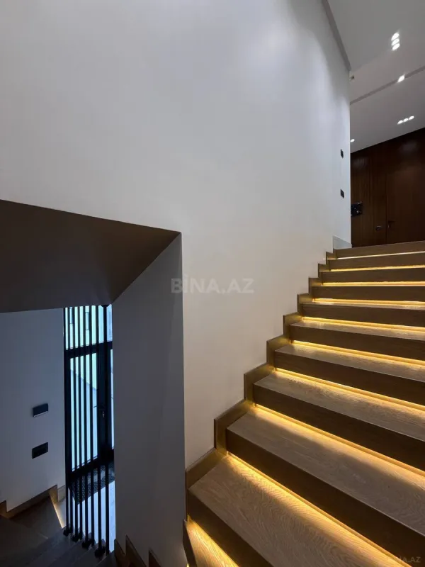 Satılır 4 otaqlı həyət evi 210 m²
