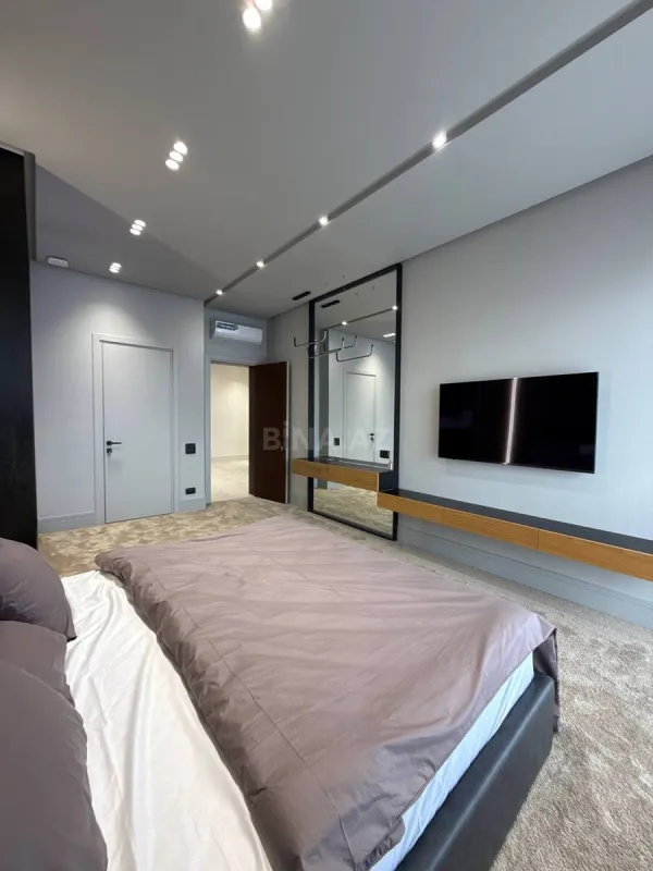 Satılır 4 otaqlı həyət evi 210 m²