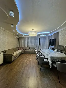 Satılır 3 otaqlı mənzil 150.5 m²