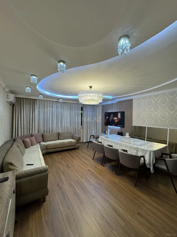 Satılır 3 otaqlı mənzil 150.5 m²
