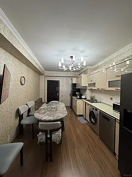 Satılır 3 otaqlı mənzil 150.5 m²