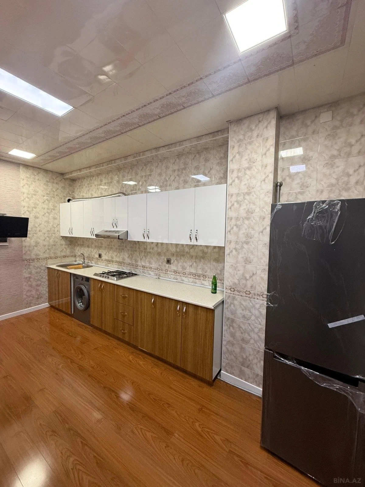 Kirayə verilir 3 otaqlı mənzil 120 m²