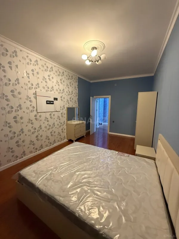 Kirayə verilir 3 otaqlı mənzil 120 m²