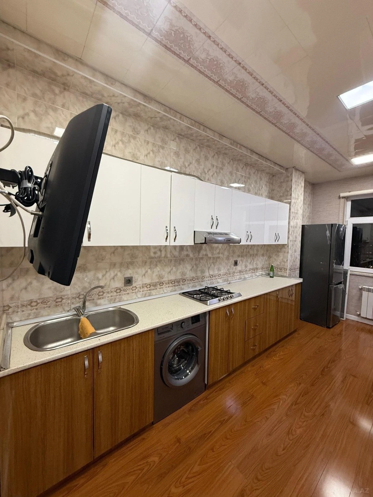 Kirayə verilir 3 otaqlı mənzil 120 m²