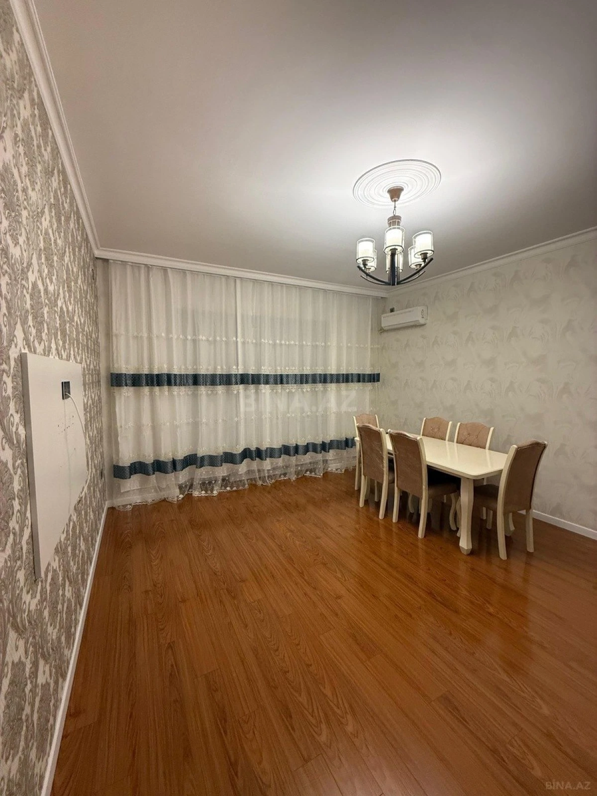 Kirayə verilir 3 otaqlı mənzil 120 m²