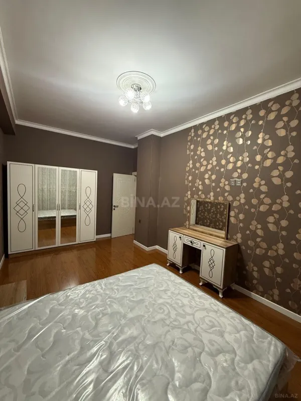 Kirayə verilir 3 otaqlı mənzil 120 m²