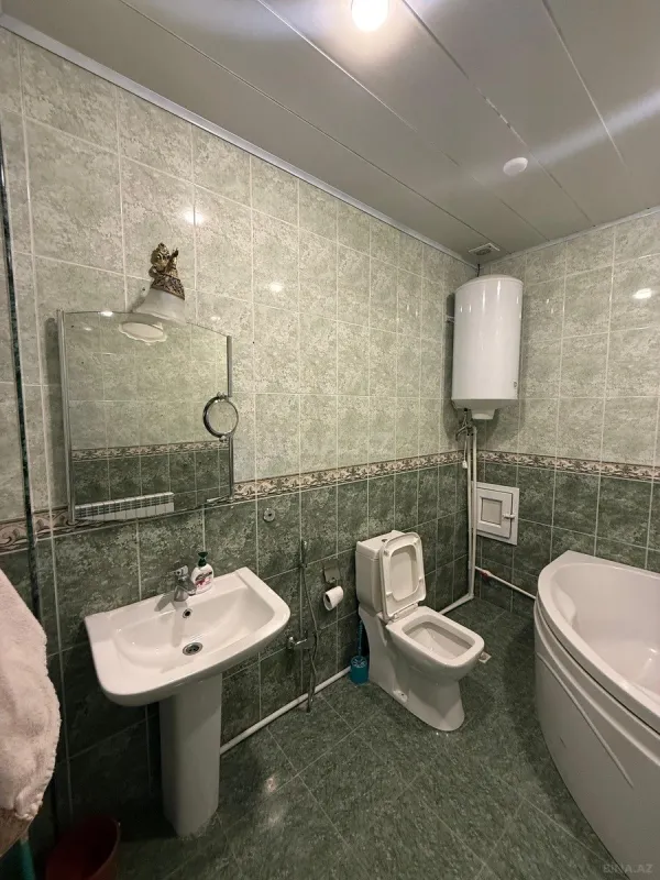 Kirayə verilir 3 otaqlı mənzil 120 m²