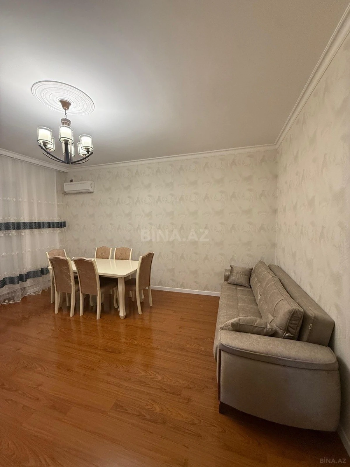 Kirayə verilir 3 otaqlı mənzil 120 m²