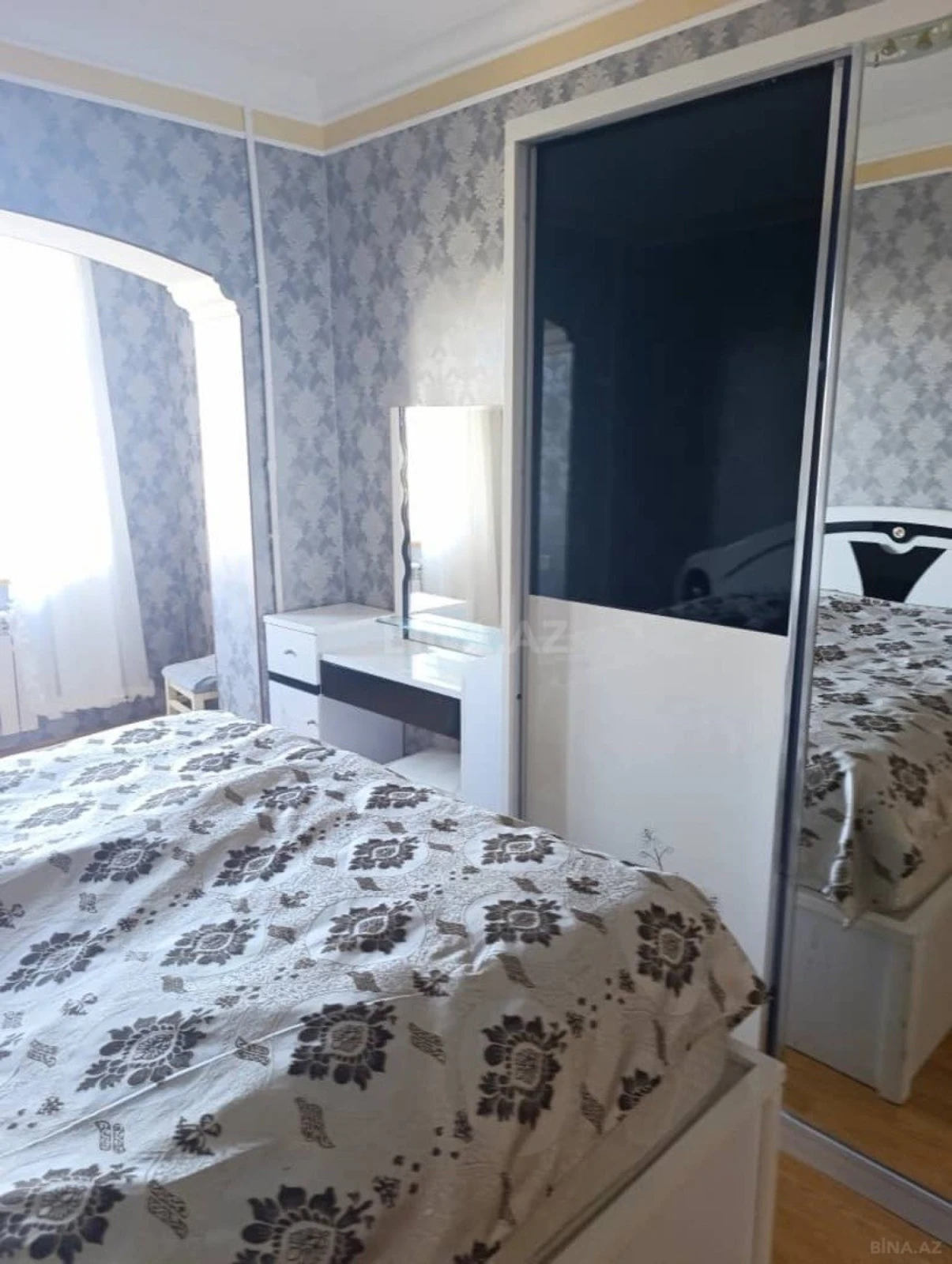 Kirayə verilir 2 otaqlı mənzil 60 m²