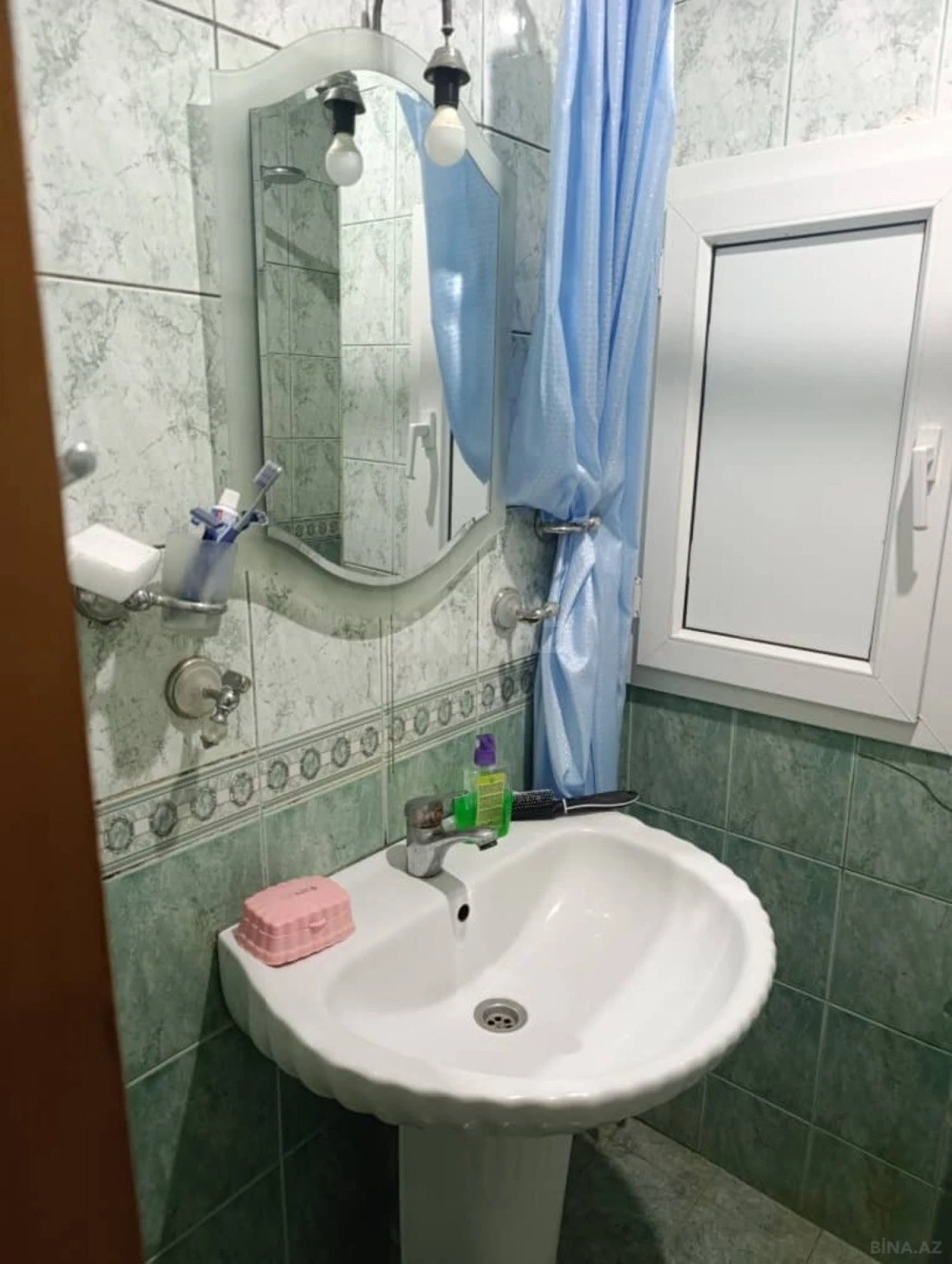 Kirayə verilir 2 otaqlı mənzil 60 m²