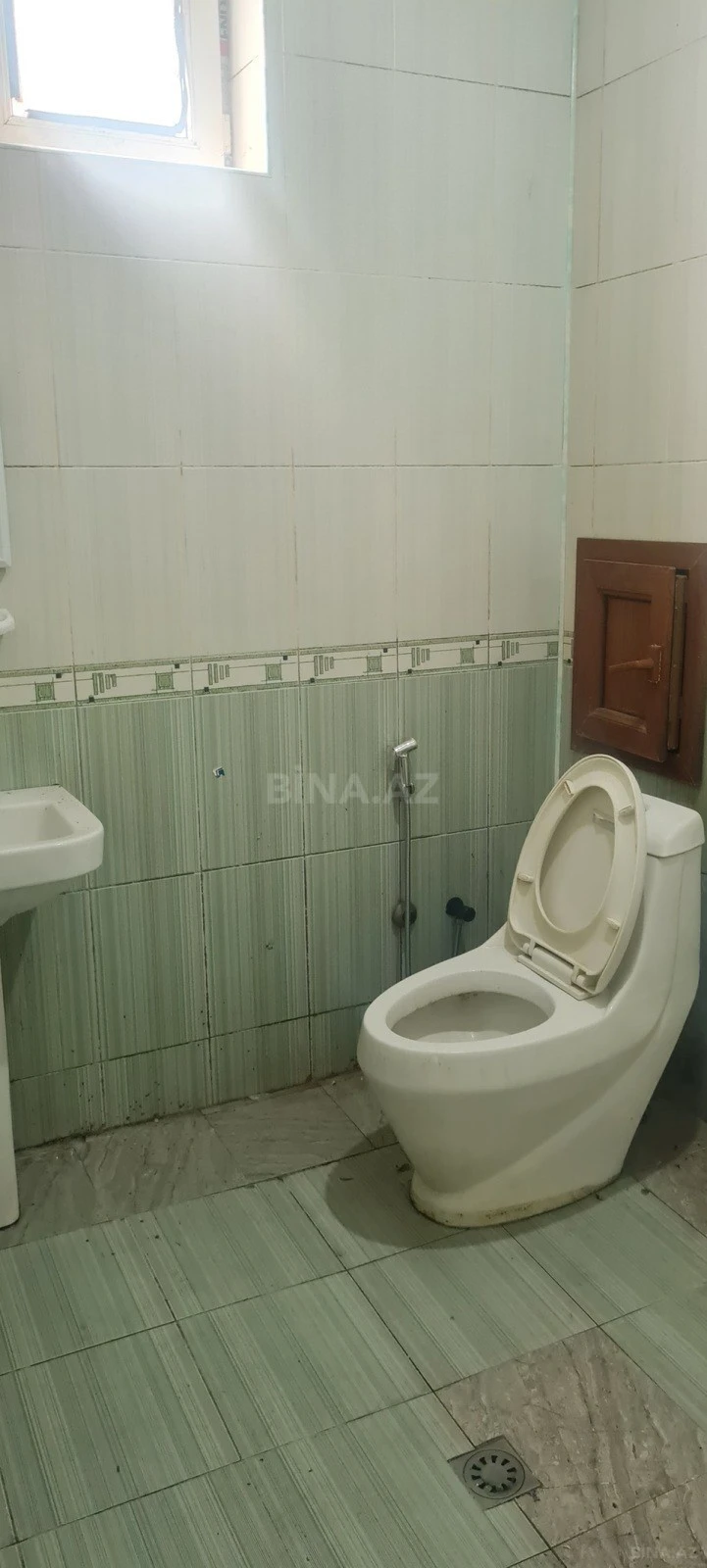 Kirayə verilir 2 otaqlı mənzil 80 m²