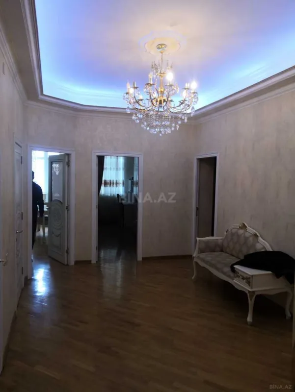 Kirayə verilir 3 otaqlı mənzil 110 m²