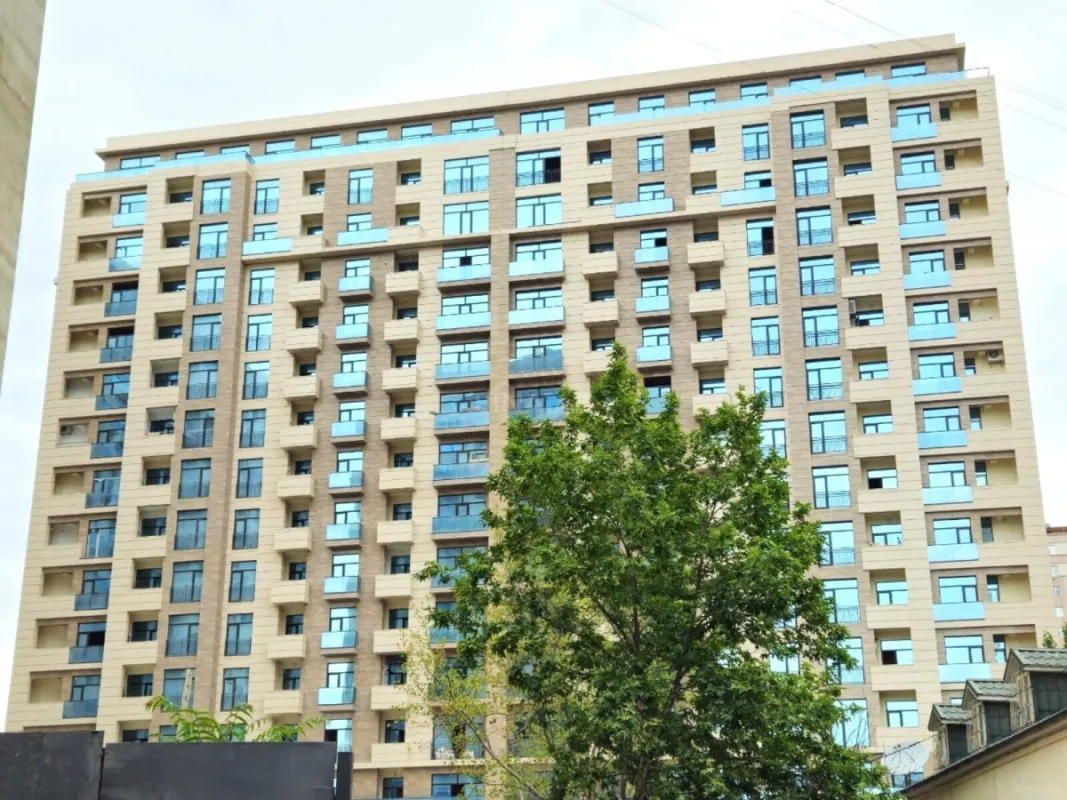 Satılır 3 otaqlı mənzil 120 m²