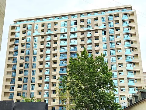 Satılır 3 otaqlı mənzil 120 m²