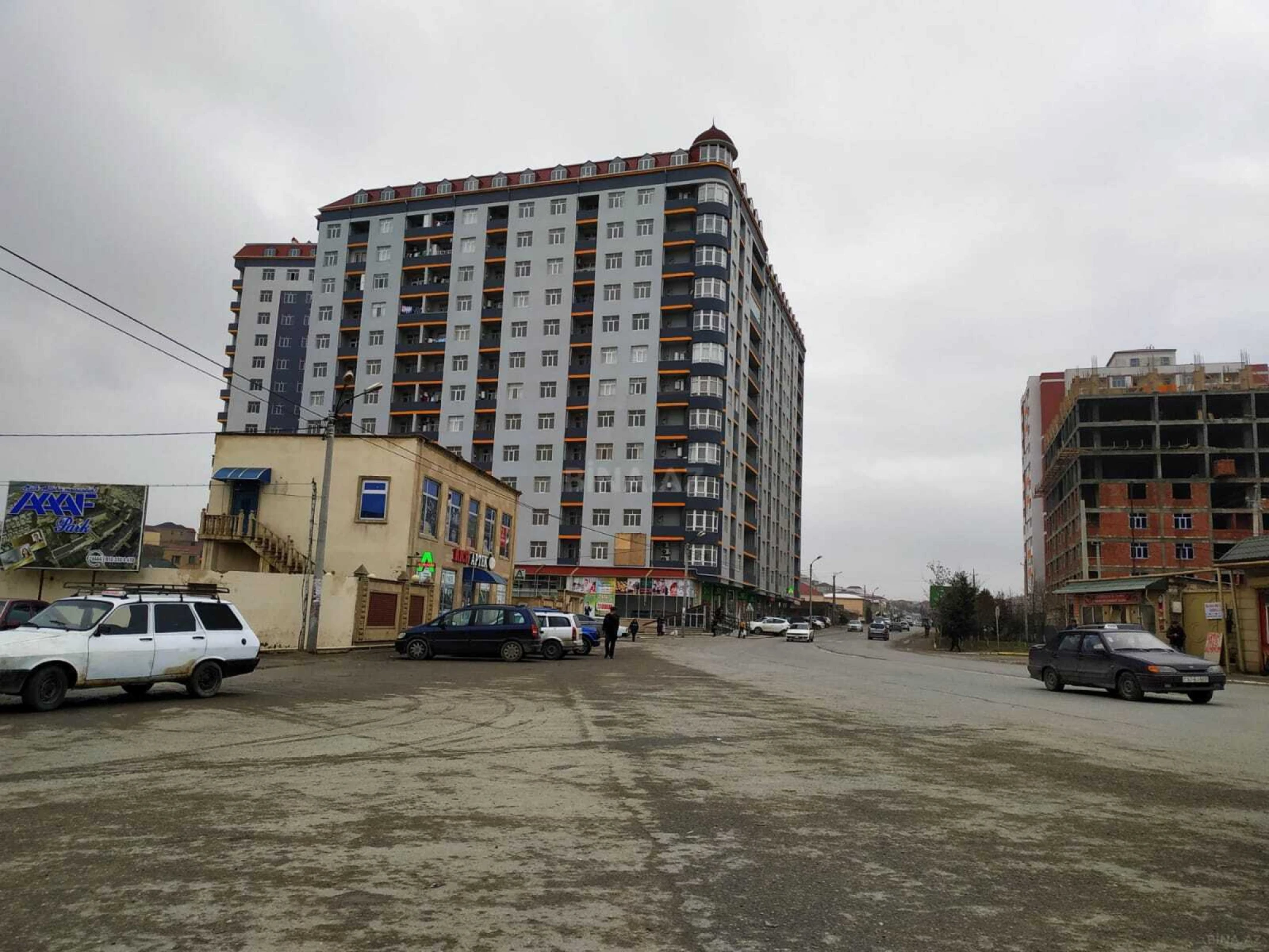 Satılır 1 otaqlı mənzil 60.1 m²