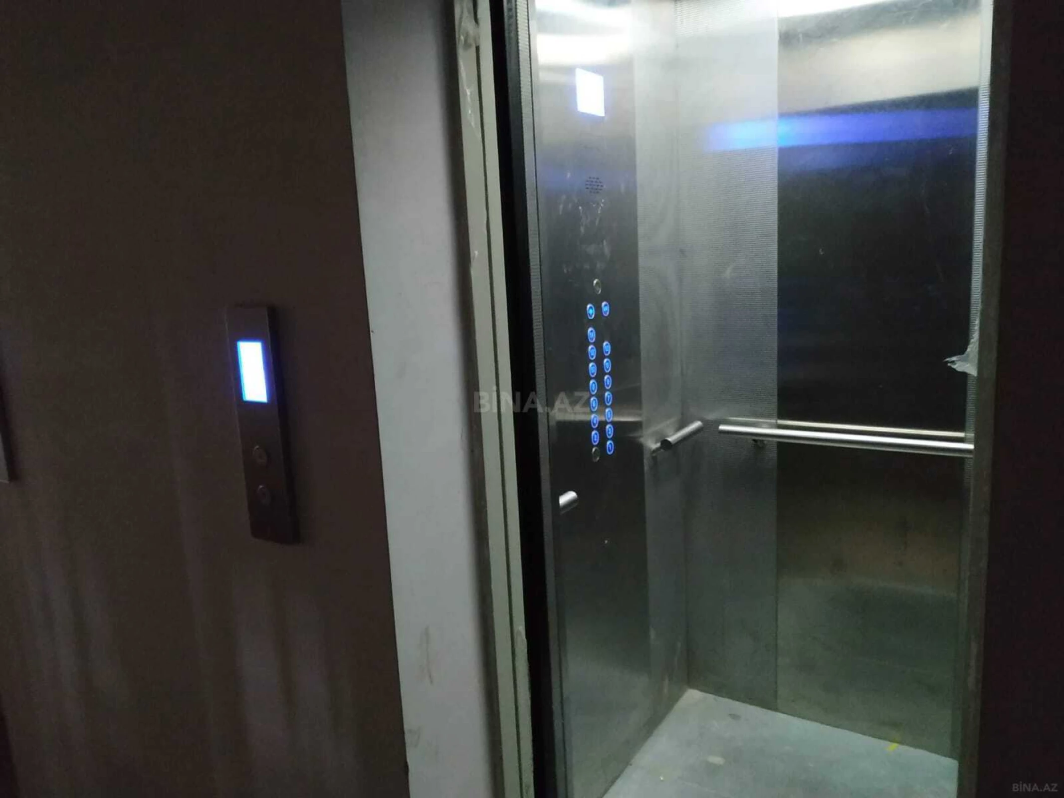 Satılır 1 otaqlı mənzil 60.1 m²