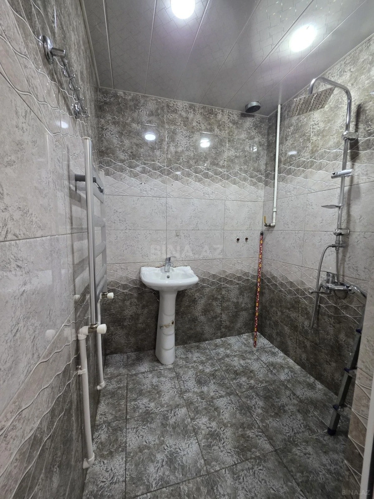 Satılır 2 otaqlı mənzil 60 m²