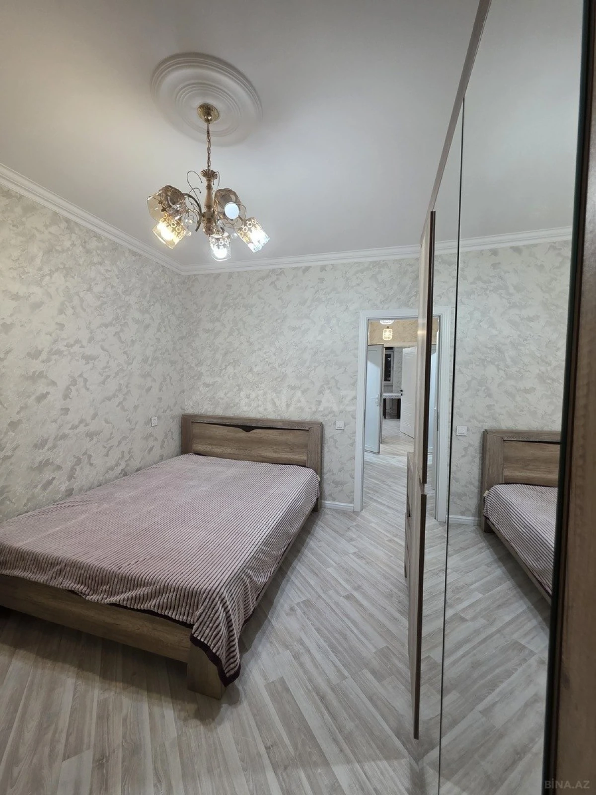 Satılır 2 otaqlı mənzil 60 m²