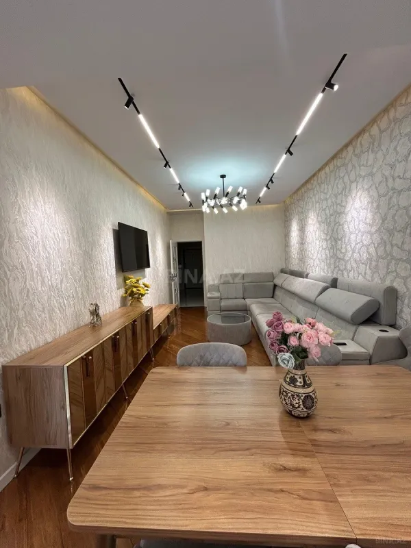 Satılır 2 otaqlı mənzil 60 m²