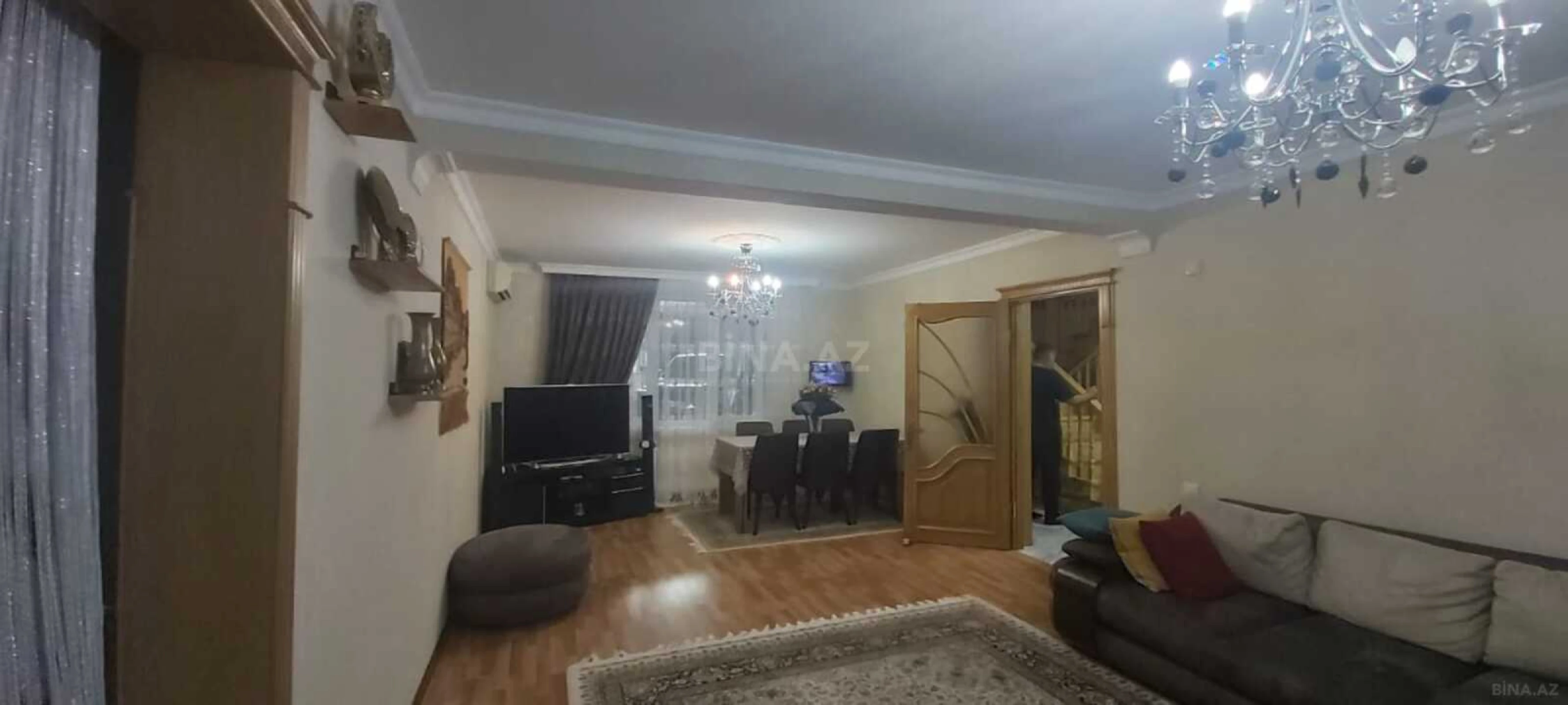 Satılır 5 otaqlı həyət evi 200 m²
