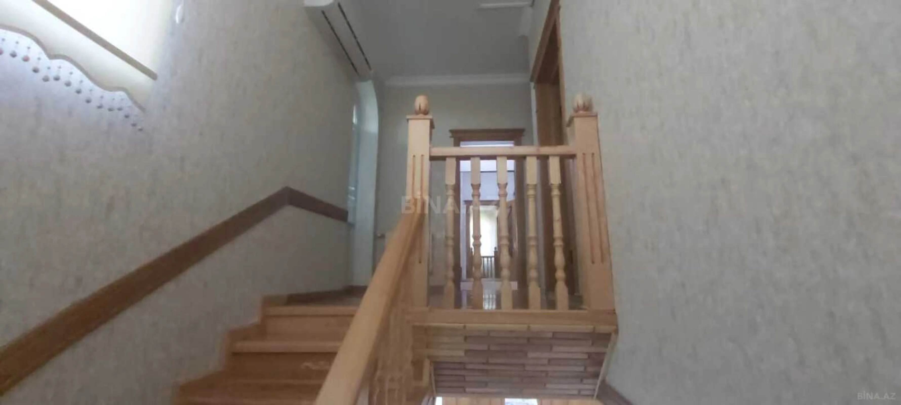 Satılır 5 otaqlı həyət evi 200 m²