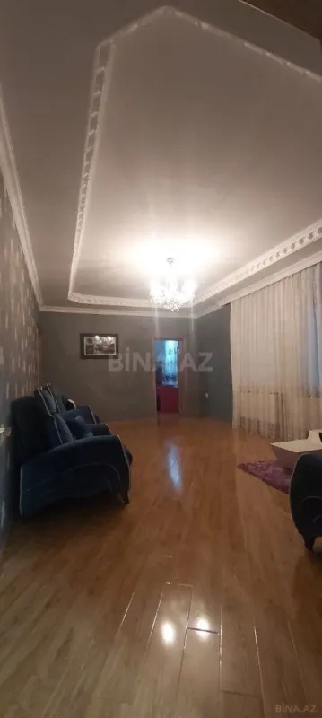 Satılır 5 otaqlı həyət evi 200 m²
