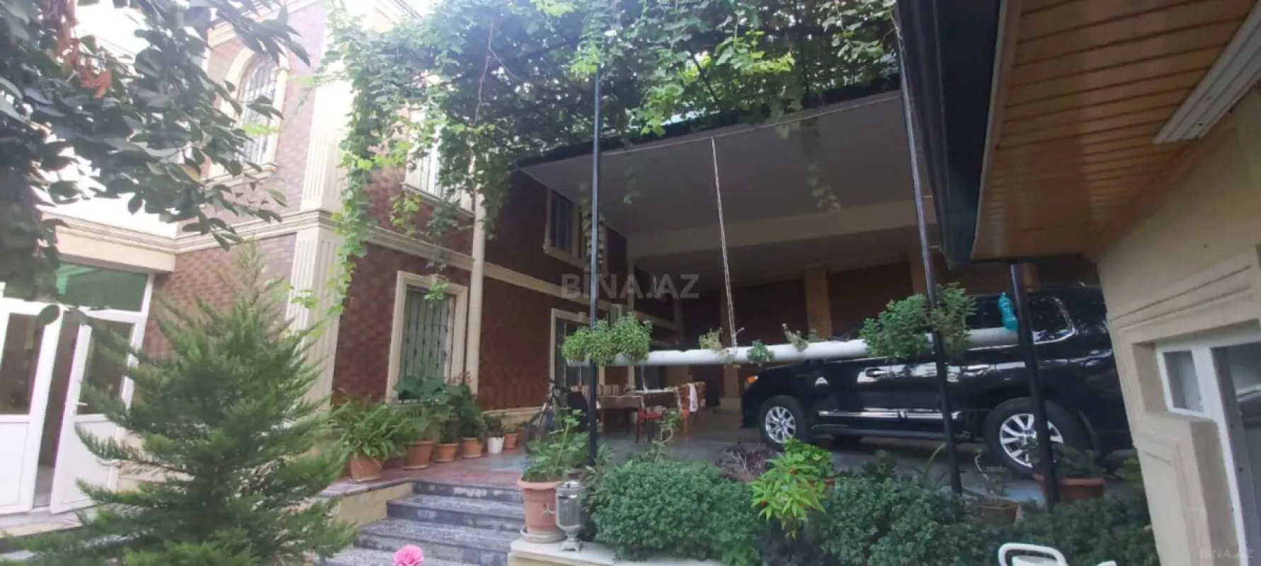 Satılır 5 otaqlı həyət evi 200 m²
