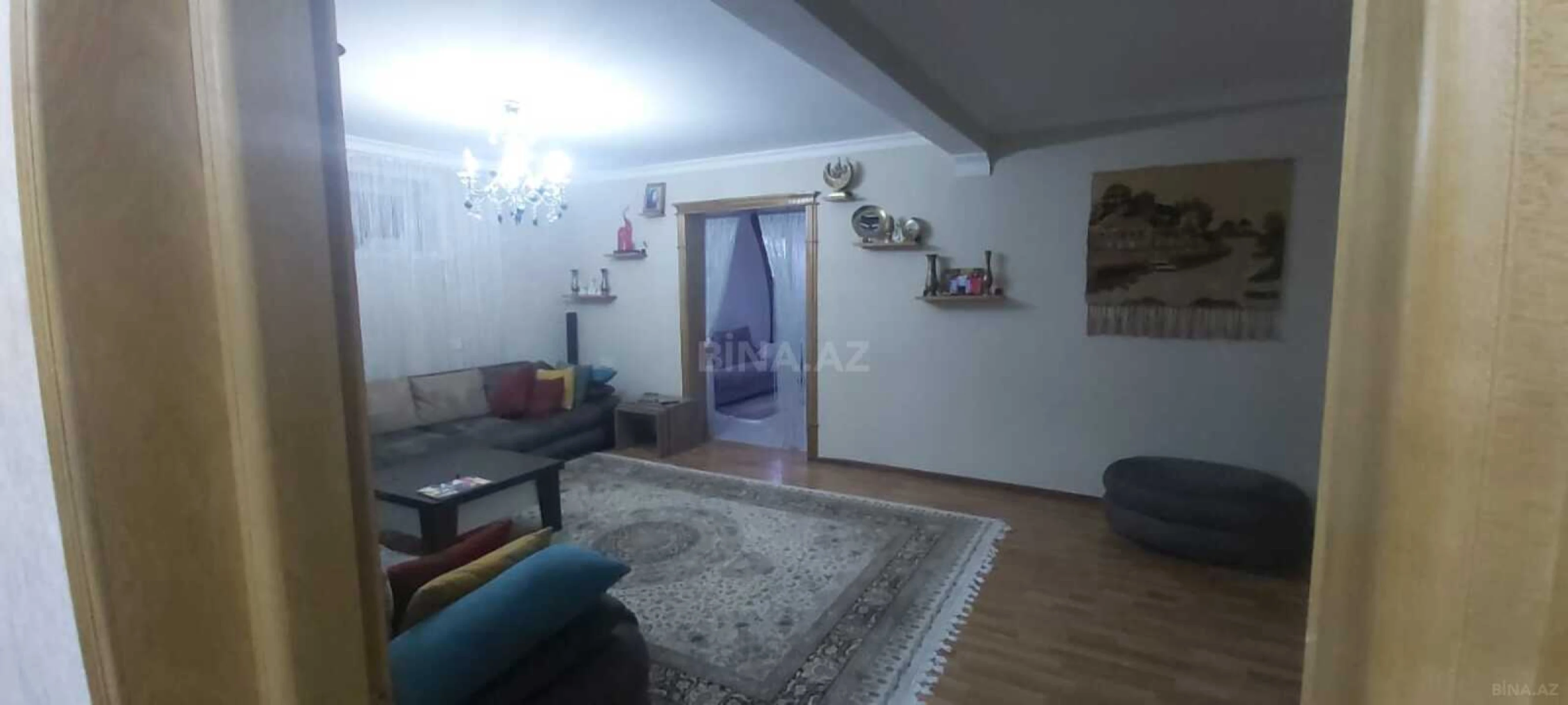 Satılır 5 otaqlı həyət evi 200 m²