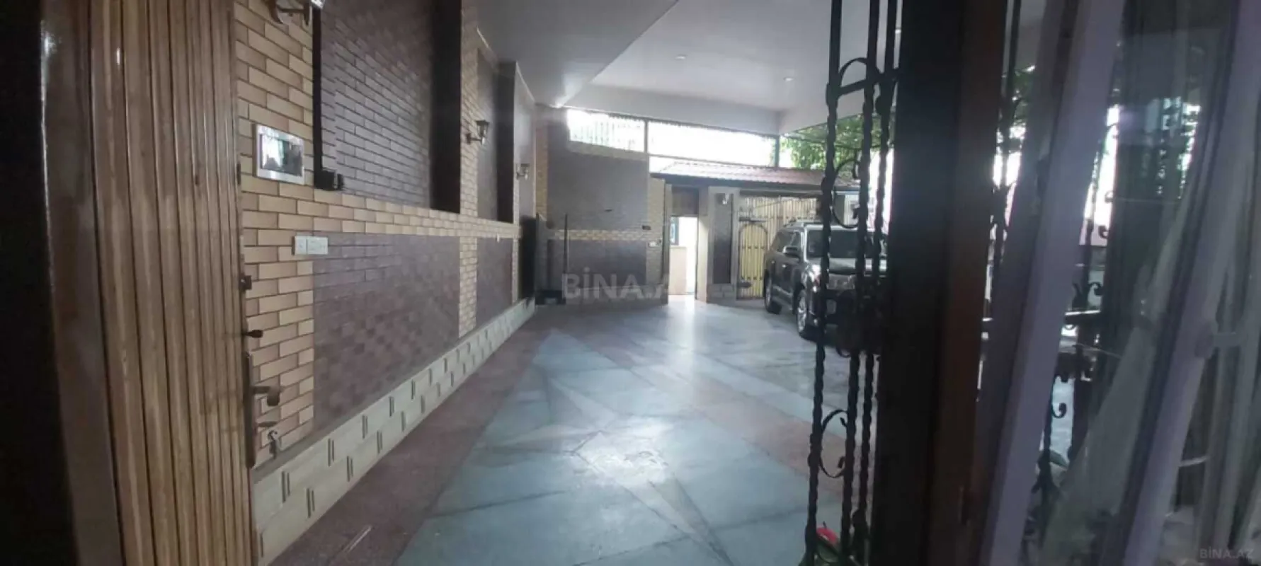 Satılır 5 otaqlı həyət evi 200 m²