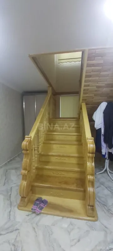 Satılır 5 otaqlı həyət evi 200 m²