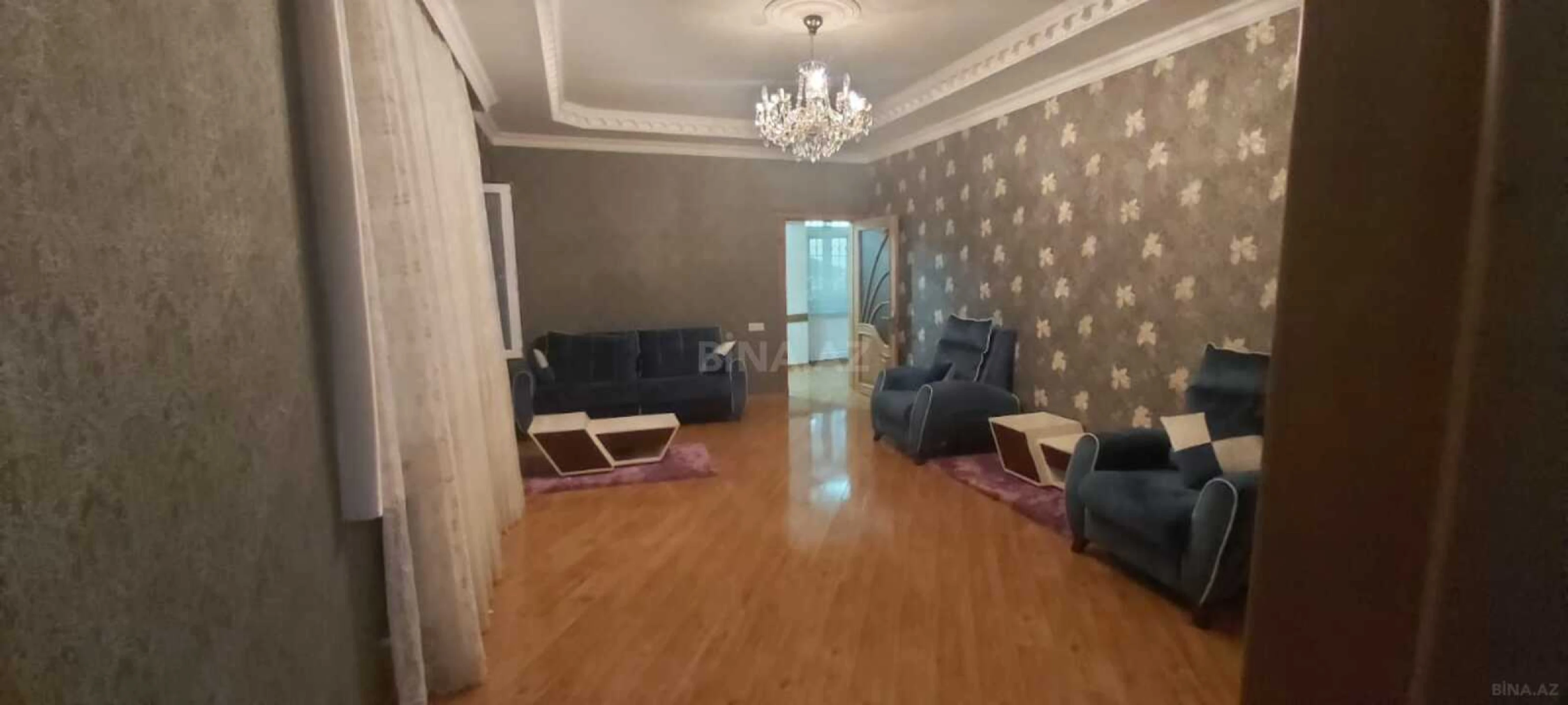 Satılır 5 otaqlı həyət evi 200 m²