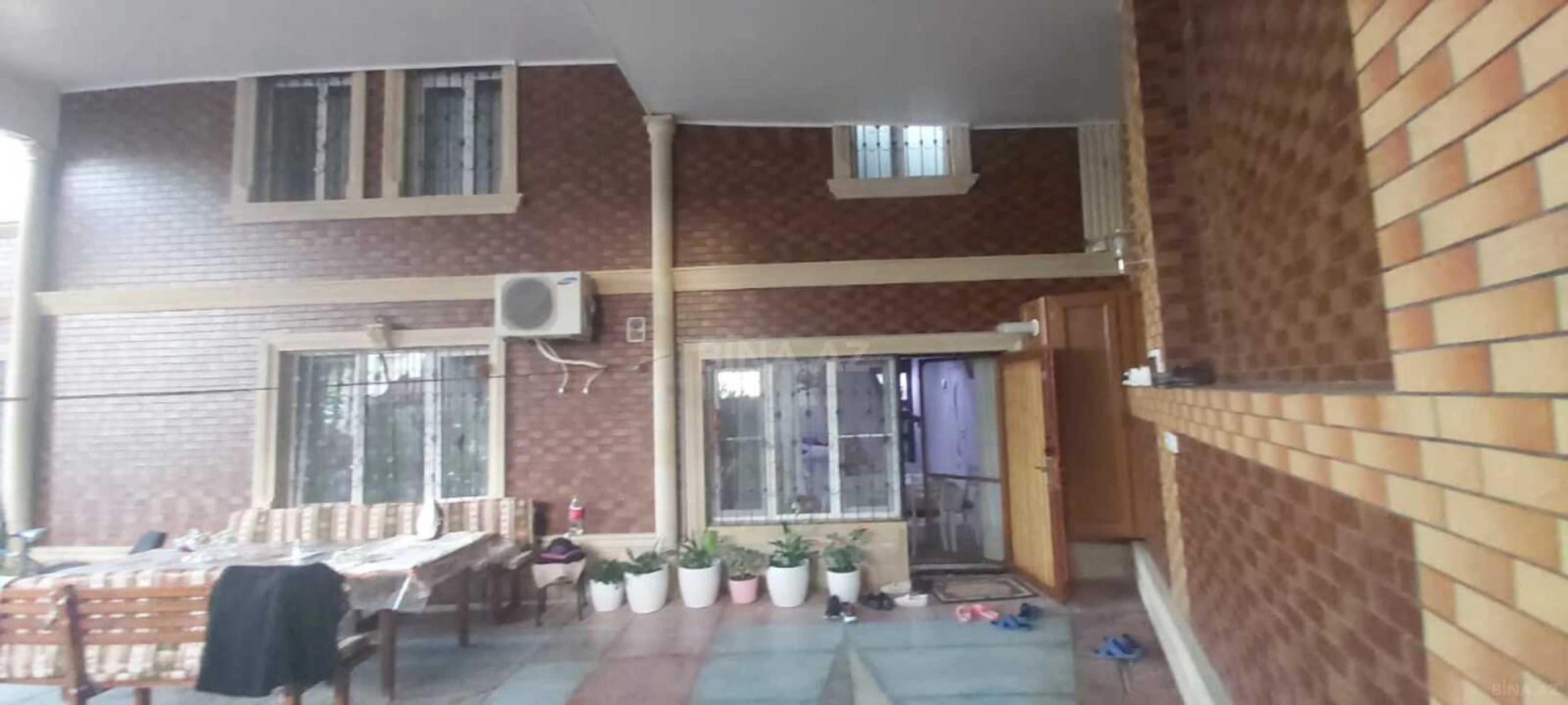 Satılır 5 otaqlı həyət evi 200 m²