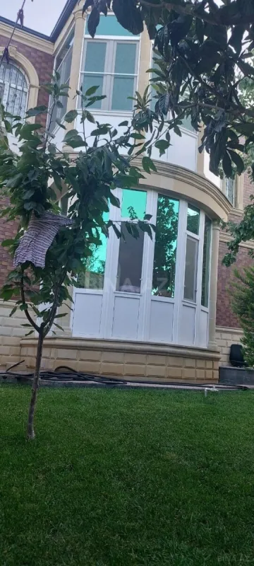 Satılır 5 otaqlı həyət evi 200 m²