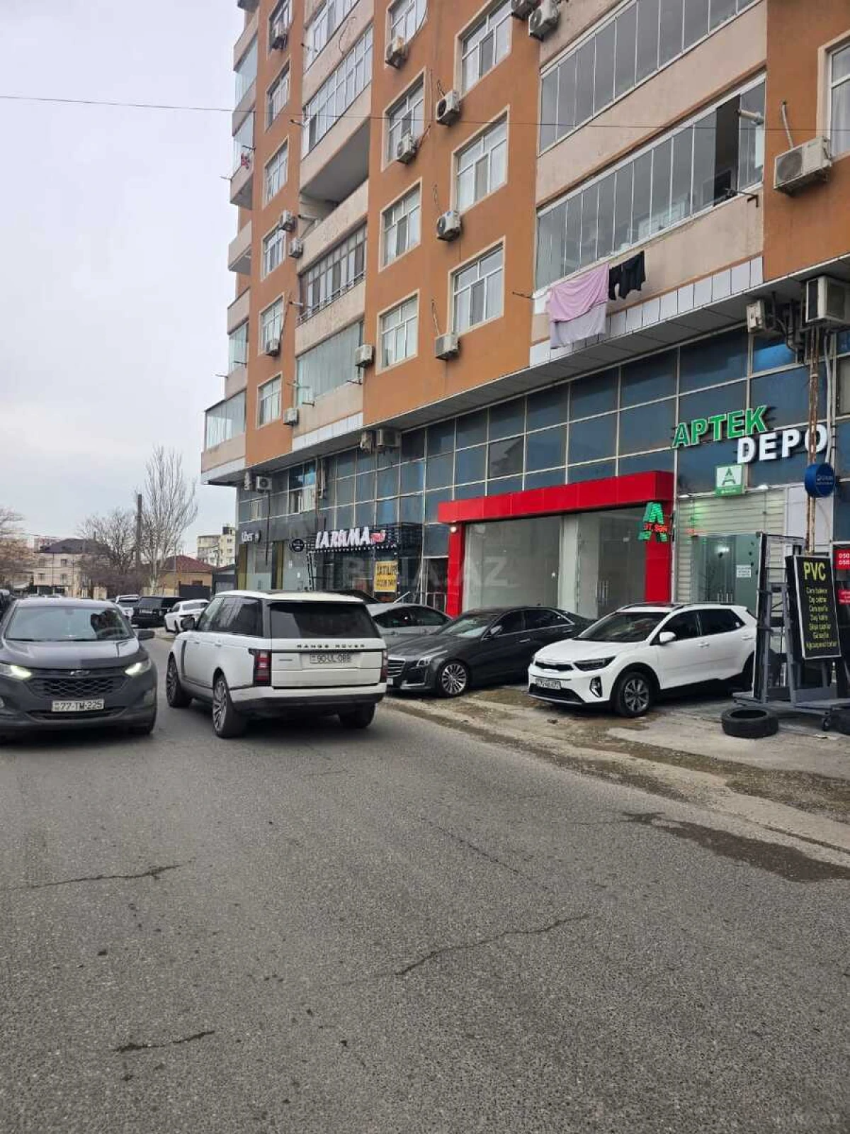 Kirayə verilir obyekt 150 m²