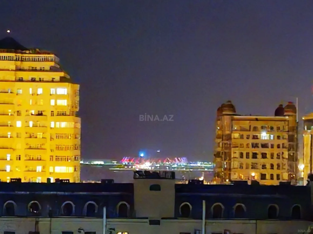 Satılır 3 otaqlı mənzil 118 m²