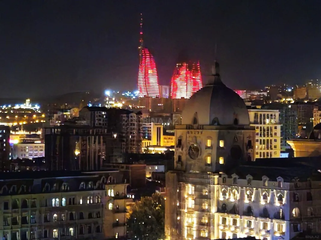 Satılır 3 otaqlı mənzil 118 m²