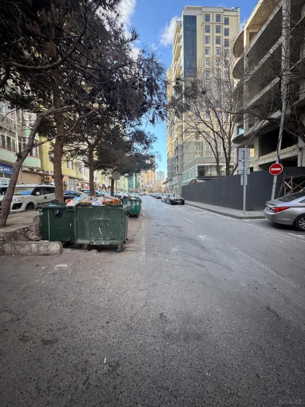 Satılır obyekt 400 m²