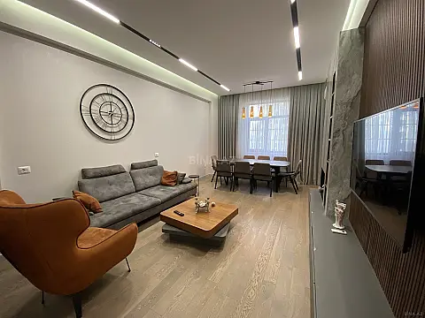 Kirayə verilir 3 otaqlı mənzil 120 m²