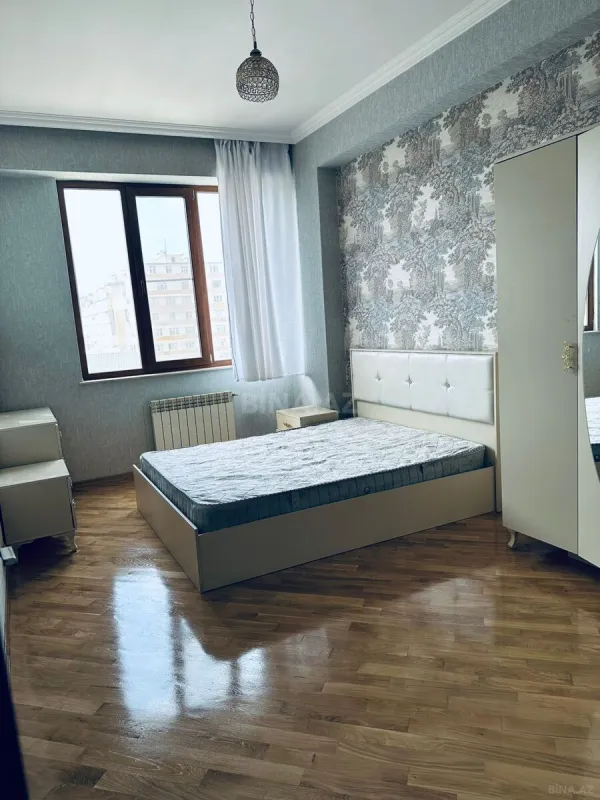 Kirayə verilir 2 otaqlı mənzil 82 m²