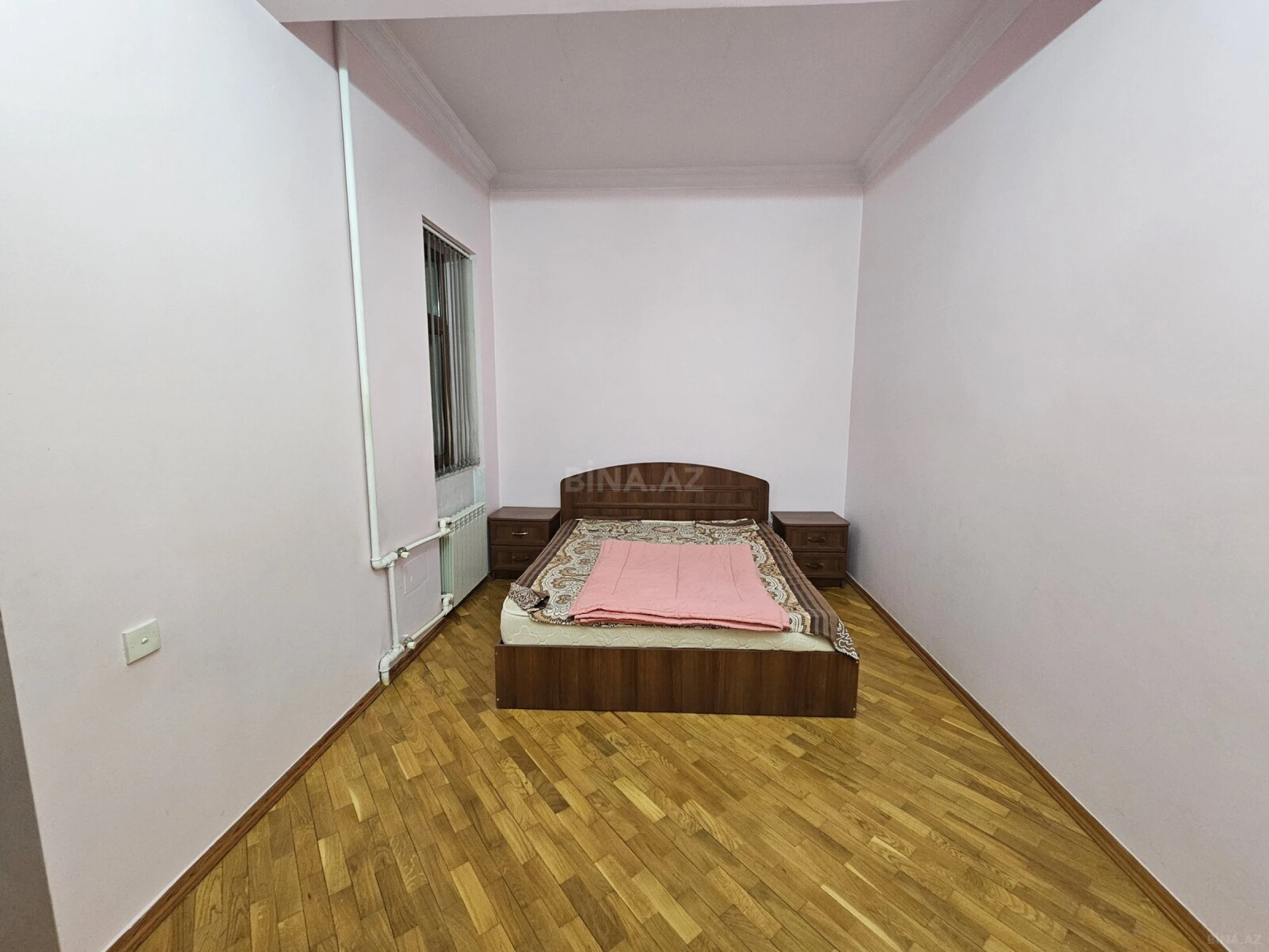 Kirayə verilir 3 otaqlı mənzil 180 m²